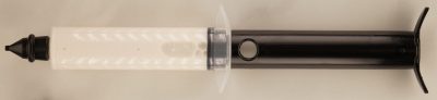 Acrylpolymer- Kleber in 30 ml Injektionsspritze